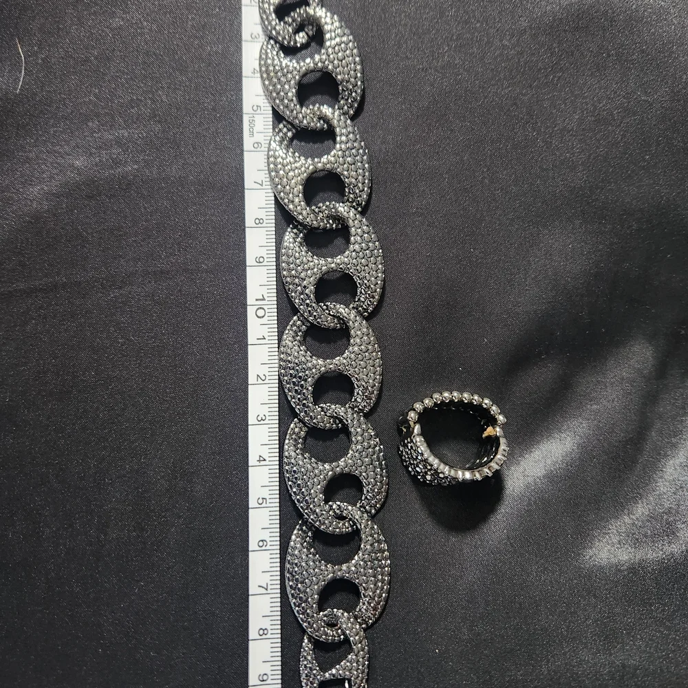 Pavé Link Statement Bracelet and Gray Rhinestone Ring Set - Blackened Silver - Picture 5 of 7